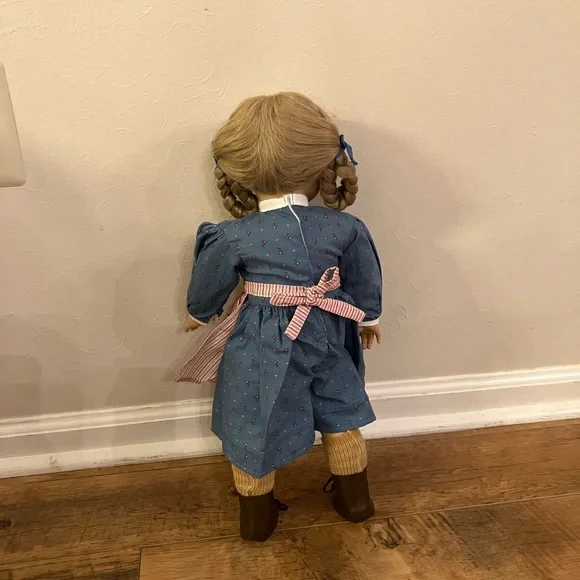 American Girl Kirsten Larson Doll vintage Pleasant Company and Meet Kirsten book